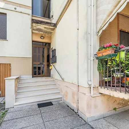 Cozy Near Venice With Balcony! Campalto