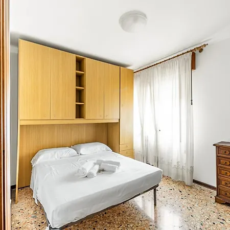 Cozy Near Venice With Balcony! Campalto